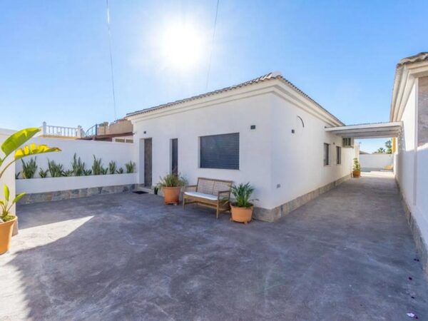 Willa w Torrevieja, Hiszpania, 104m² - obraz 2