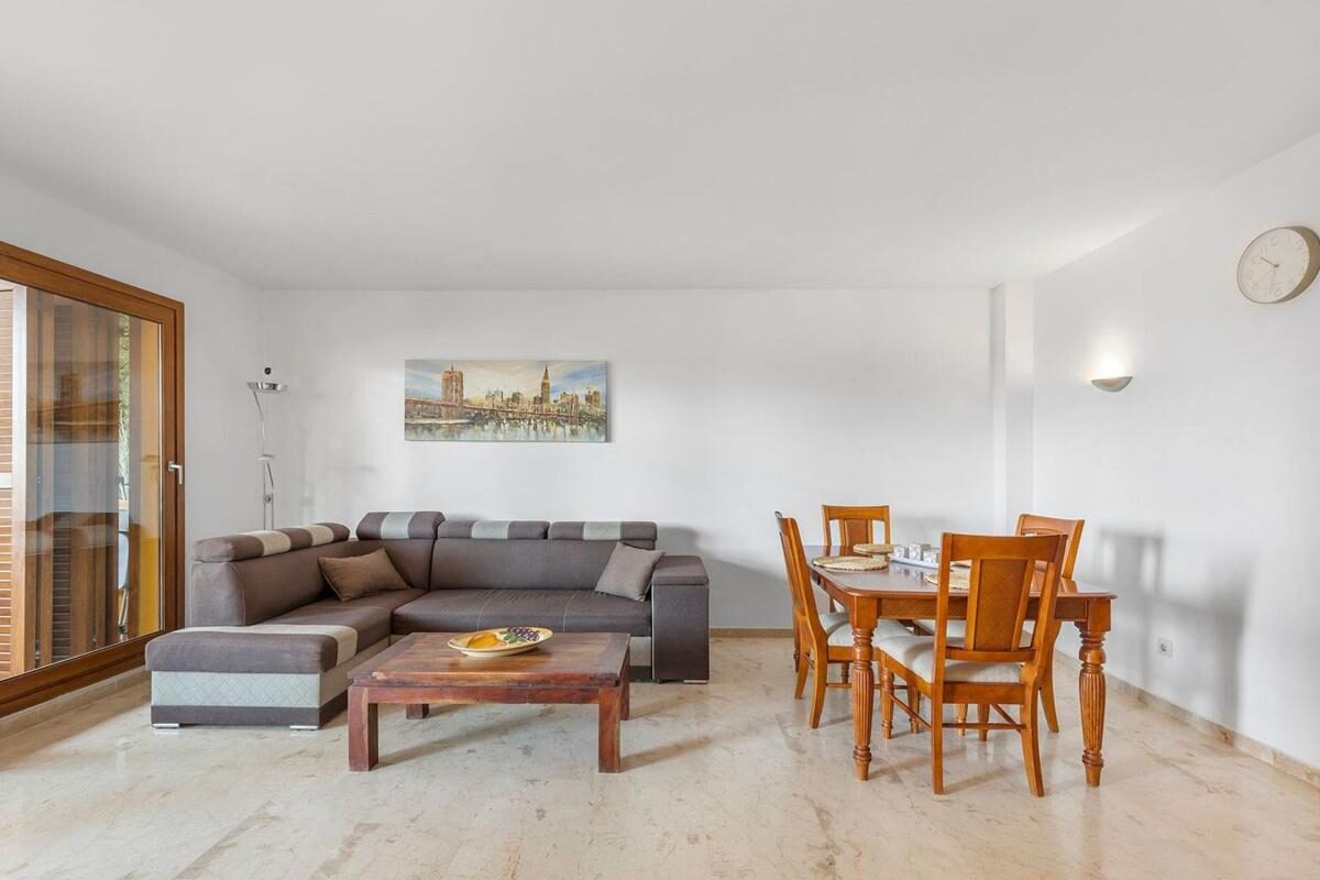 Apartament z 2 sypialniami, 128m² w Torrevieja, Hiszpania [ID: 0152-532227]