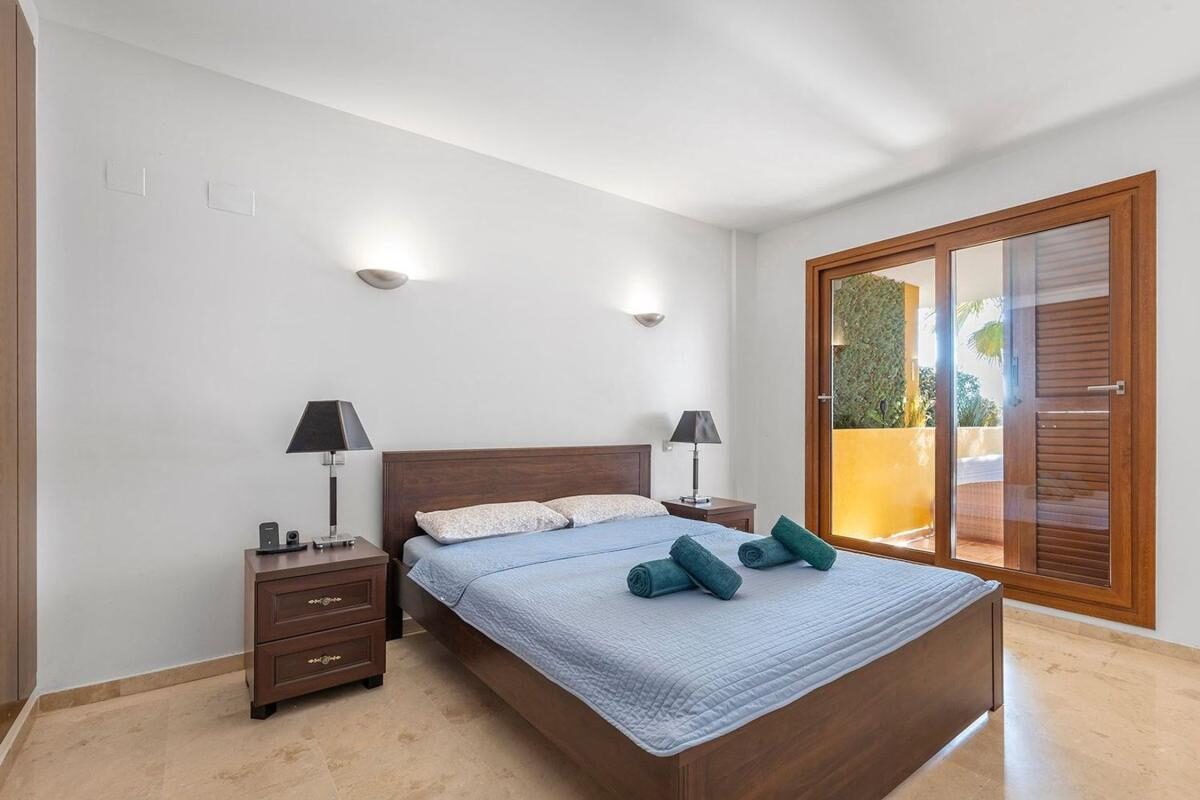 Apartament z 2 sypialniami, 128m² w Torrevieja, Hiszpania [ID: 0152-532227]