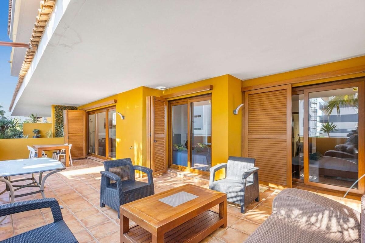 Apartament z 2 sypialniami, 128m² w Torrevieja, Hiszpania [ID: 0152-532227]
