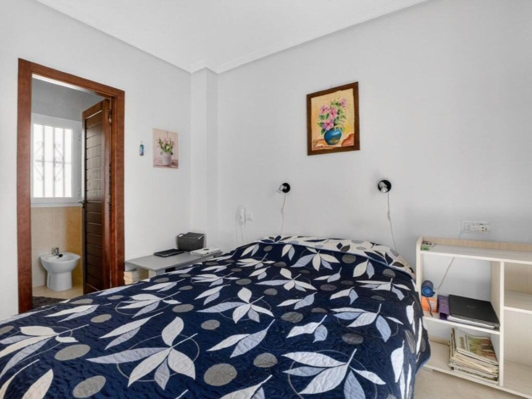 Townhouse with 4 bedrooms, 129m² in Torrevieja, Spain [ID: 0152-532160]
