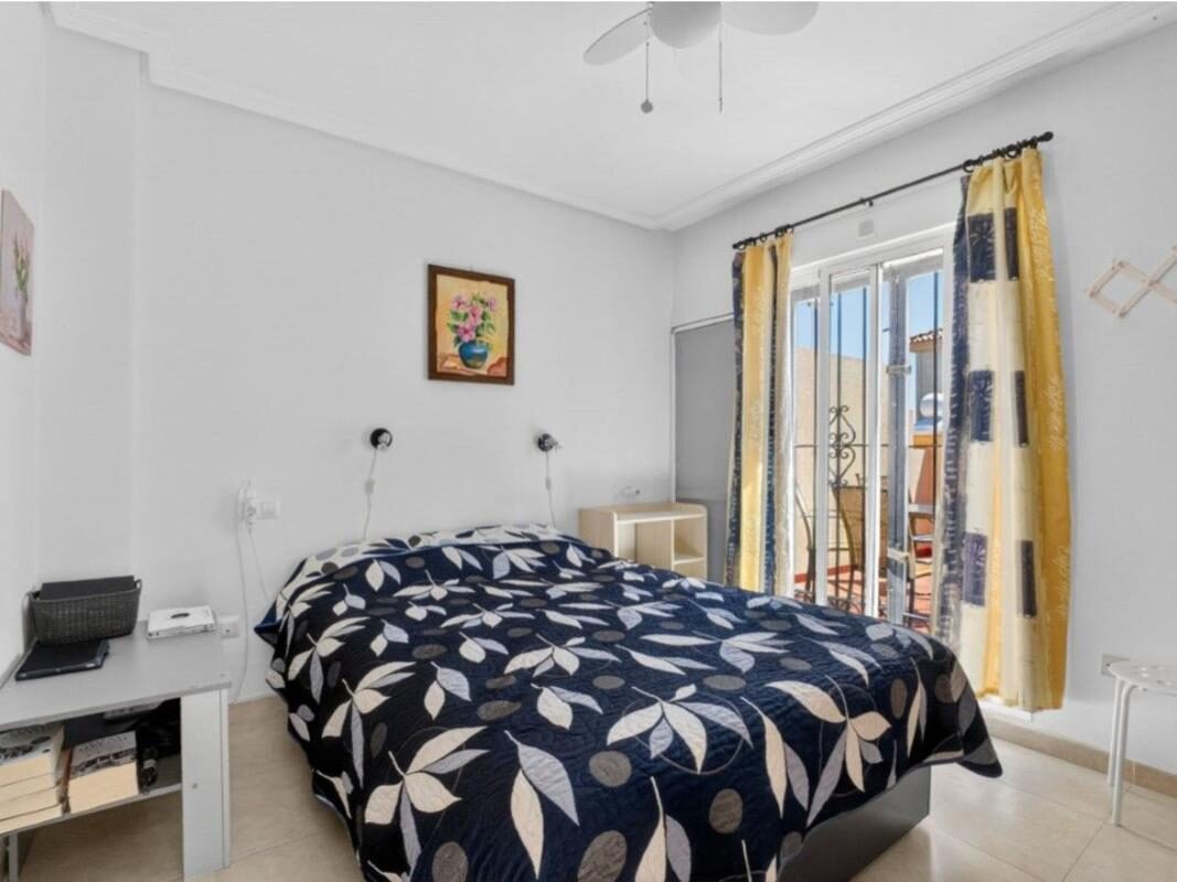 Townhouse with 4 bedrooms, 129m² in Torrevieja, Spain [ID: 0152-532160]