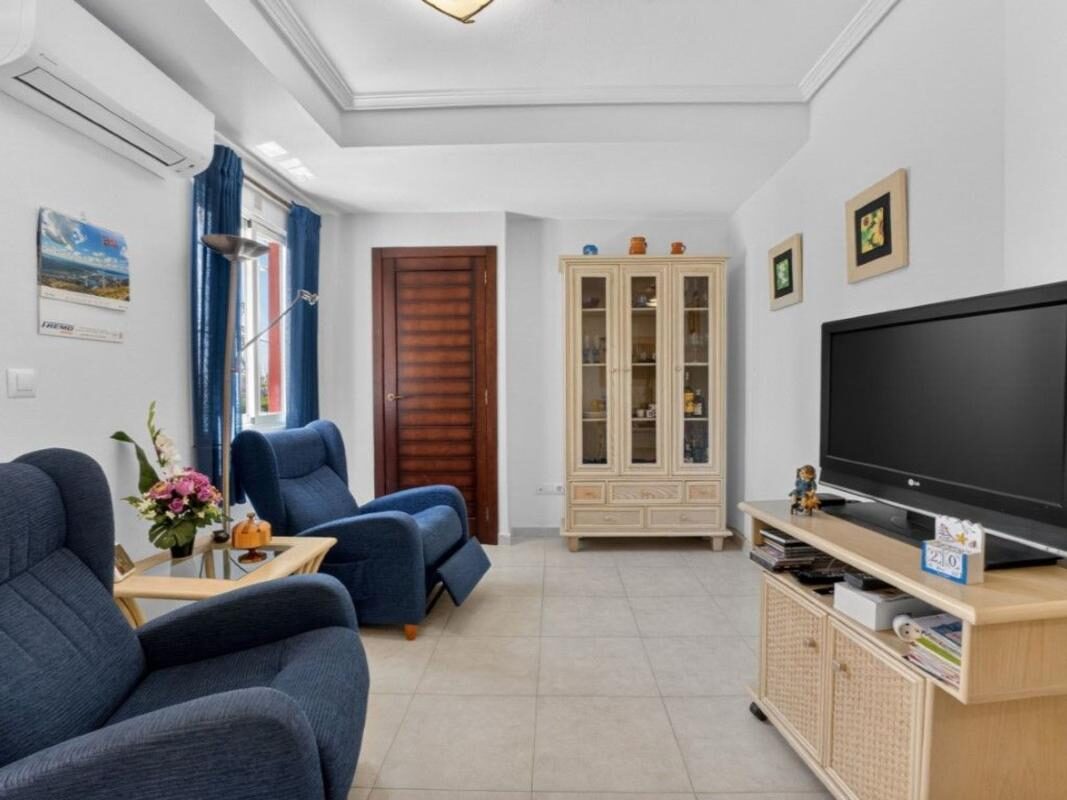 Townhouse with 4 bedrooms, 129m² in Torrevieja, Spain [ID: 0152-532160]