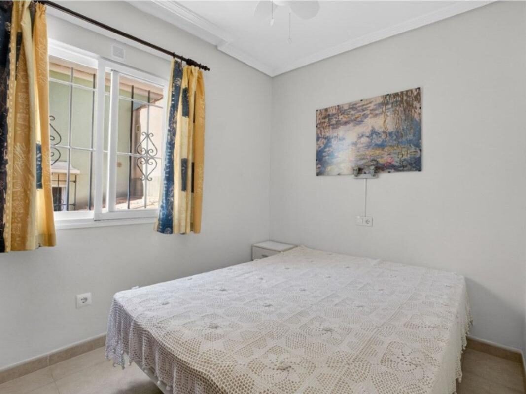 Townhouse with 4 bedrooms, 129m² in Torrevieja, Spain [ID: 0152-532160]