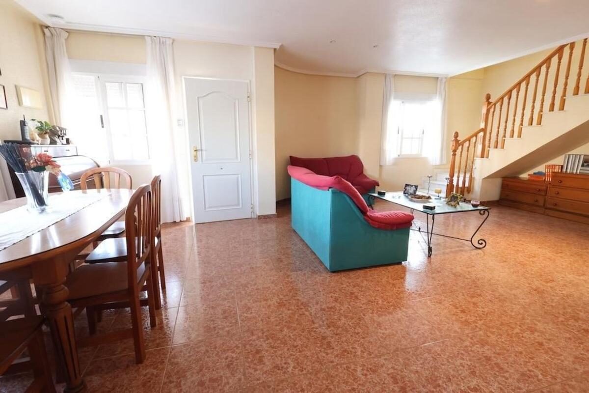 Willa z 3 sypialniami, 101m² w Torrevieja, Hiszpania [ID: 0152-532134]