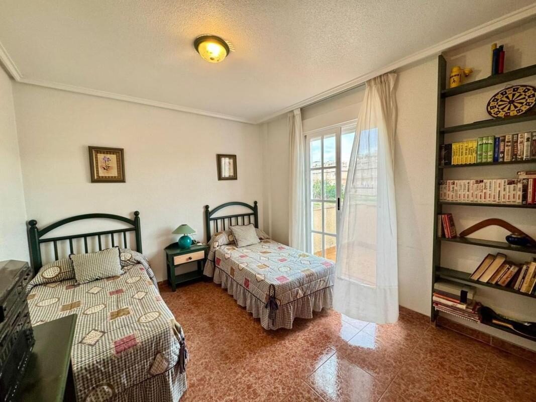Willa z 3 sypialniami, 101m² w Torrevieja, Hiszpania [ID: 0152-532134]