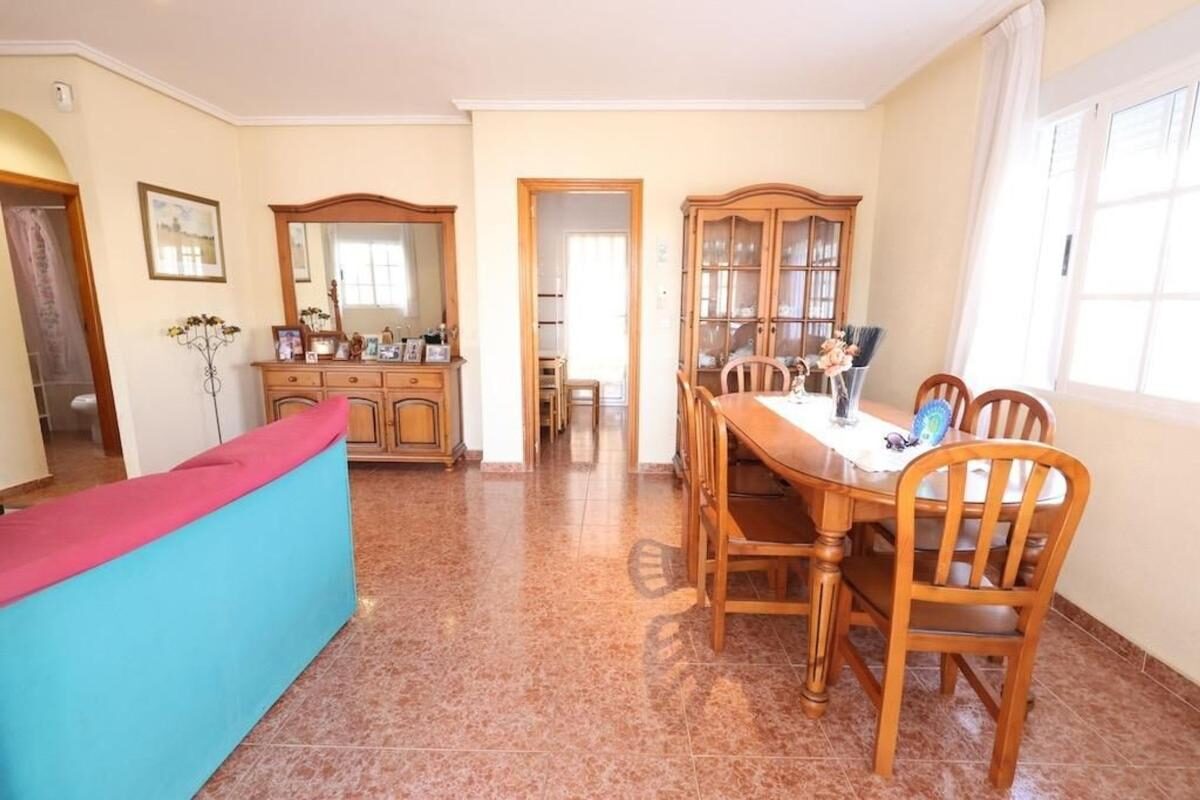 Willa z 3 sypialniami, 101m² w Torrevieja, Hiszpania [ID: 0152-532134]