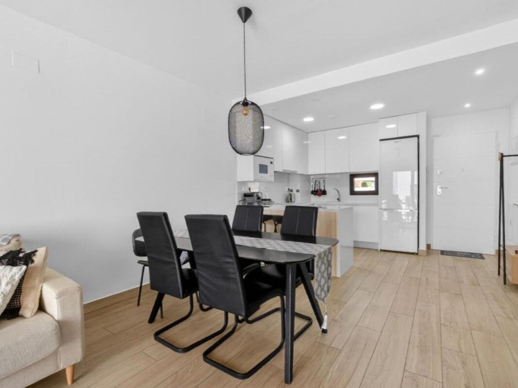 Apartment with 2 bedrooms, 85m² in Torrevieja, Spain [ID: 0152-532025]