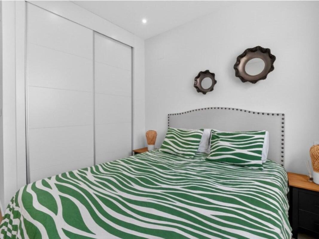 Apartment with 2 bedrooms, 85m² in Torrevieja, Spain [ID: 0152-532025]