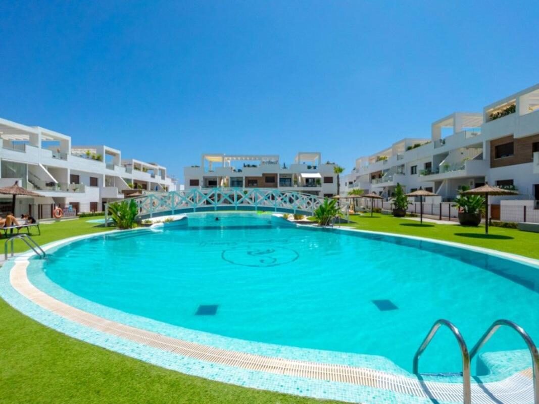 Apartment with 2 bedrooms, 85m² in Torrevieja, Spain [ID: 0152-532025]