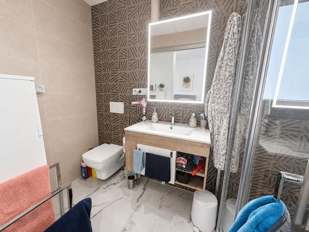 Apartament z 2 sypialniami, 84m² w Torrevieja, Hiszpania [ID: 0152-531997]