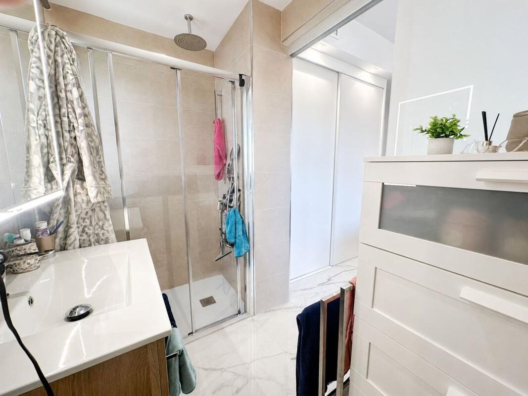 Apartament z 2 sypialniami, 84m² w Torrevieja, Hiszpania [ID: 0152-531997]