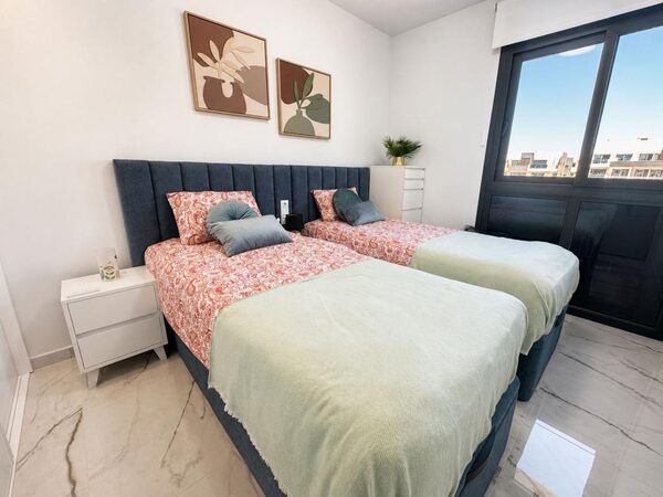 Apartamenty w Torrevieja, Hiszpania, 84m² - obraz 17