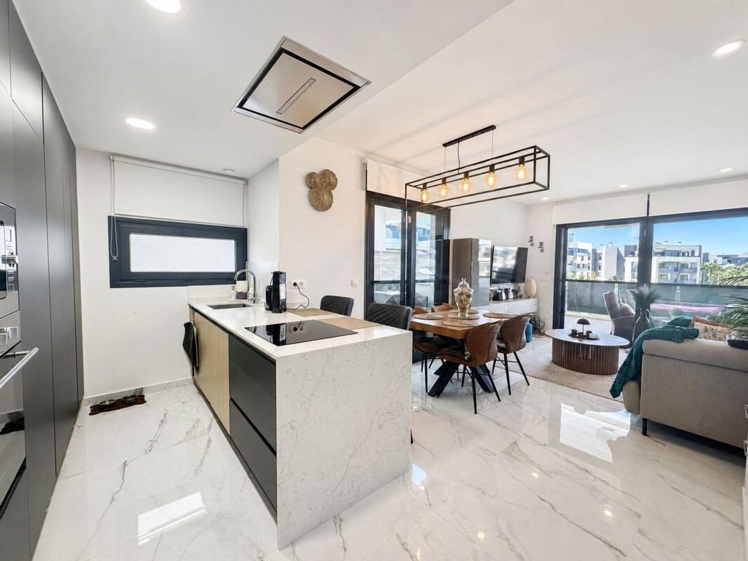 Apartament z 2 sypialniami, 84m² w Torrevieja, Hiszpania [ID: 0152-531997]