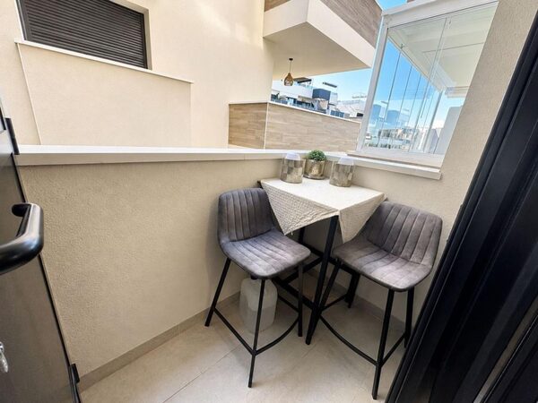 Apartamenty w Torrevieja, Hiszpania, 84m² - obraz 20