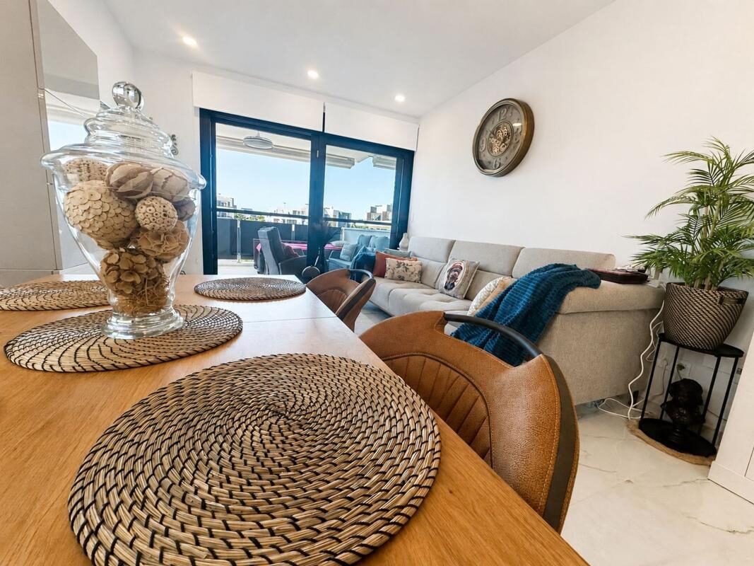 Apartament z 2 sypialniami, 84m² w Torrevieja, Hiszpania [ID: 0152-531997]