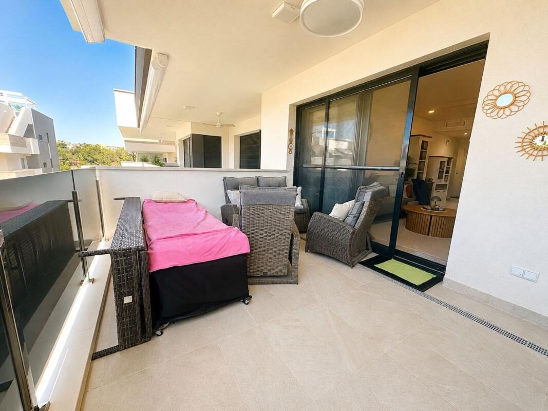 Apartament z 2 sypialniami, 84m² w Torrevieja, Hiszpania [ID: 0152-531997]
