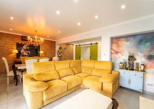 Apartments in Torrevieja, Spain, 101m² - image 2