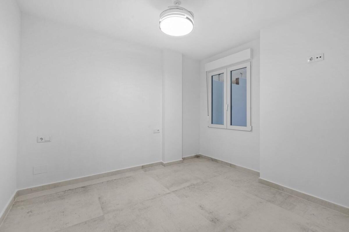 Квартира з 3 спальнями, 171м² в Торрев'єха, Іспанія [ID: 0152-531901]