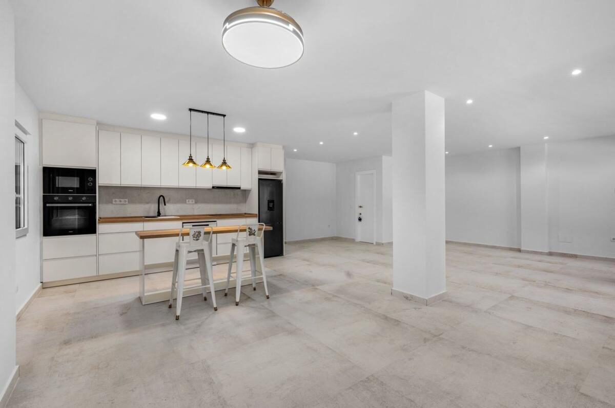 Квартира з 3 спальнями, 171м² в Торрев'єха, Іспанія [ID: 0152-531901]