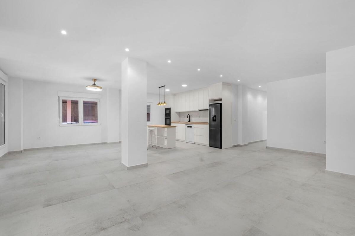 Квартира з 3 спальнями, 171м² в Торрев'єха, Іспанія [ID: 0152-531901]