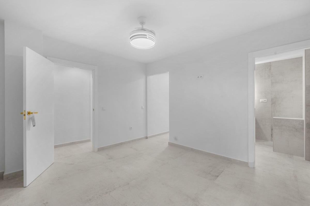 Квартира з 3 спальнями, 171м² в Торрев'єха, Іспанія [ID: 0152-531901]