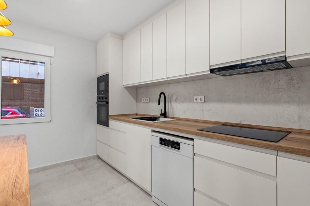 Квартира з 3 спальнями, 171м² в Торрев'єха, Іспанія [ID: 0152-531901]