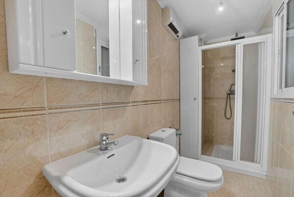Apartamenty w Torrevieja, Hiszpania, 92m² - obraz 16