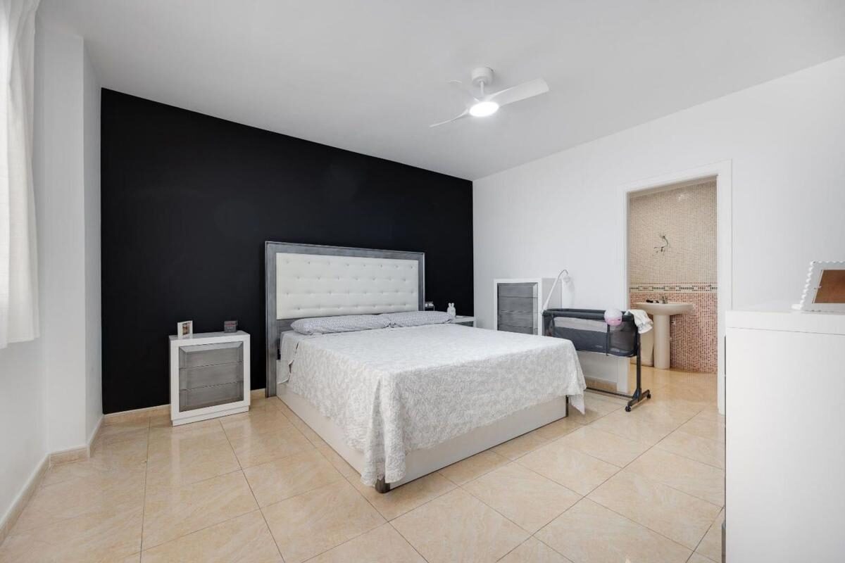 Квартира з 3 спальнями, 131м² в Торрев'єха, Іспанія [ID: 0152-531378]