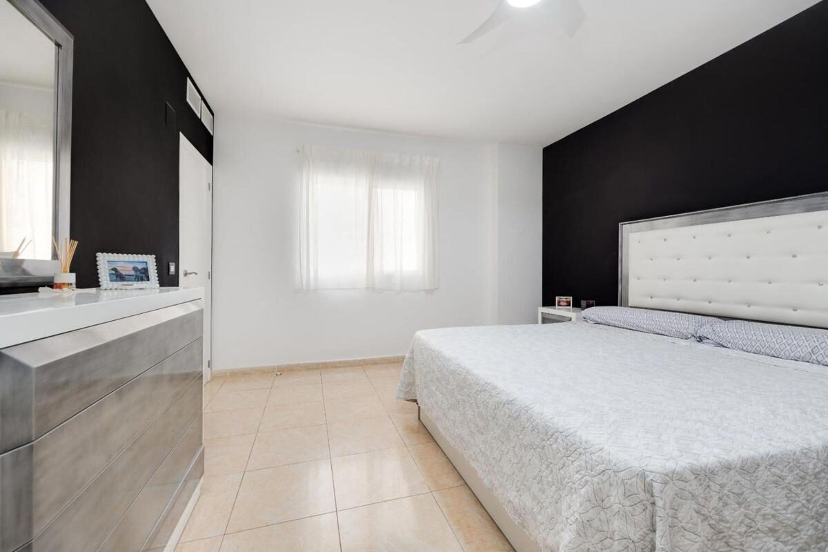 Квартира з 3 спальнями, 131м² в Торрев'єха, Іспанія [ID: 0152-531378]