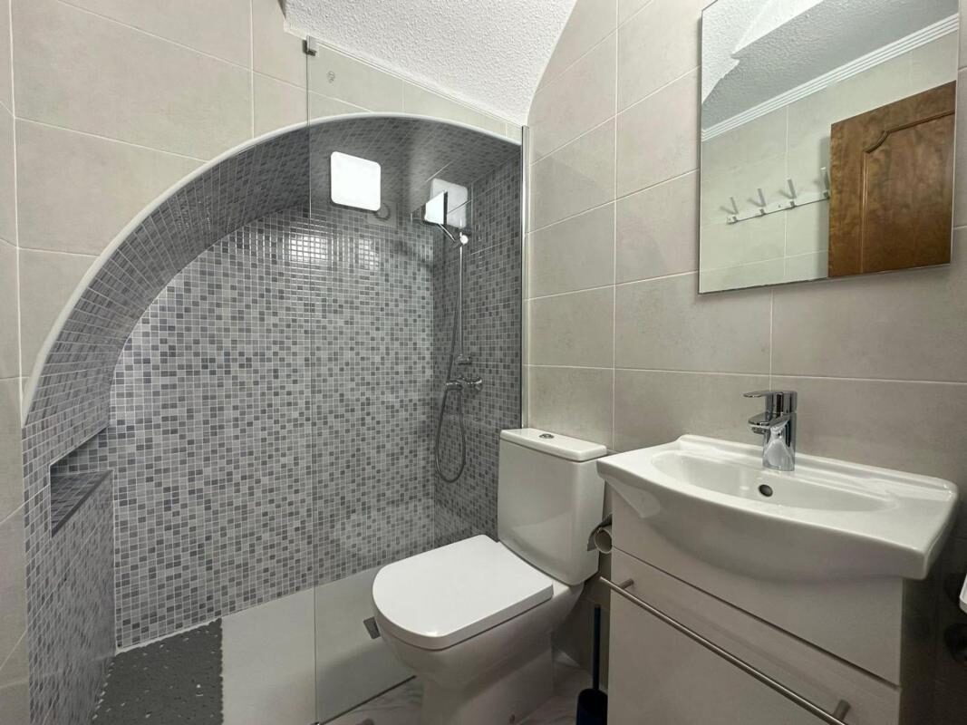 Townhouse with 2 bedrooms, 75m² in Torrevieja, Spain [ID: 0152-531172]