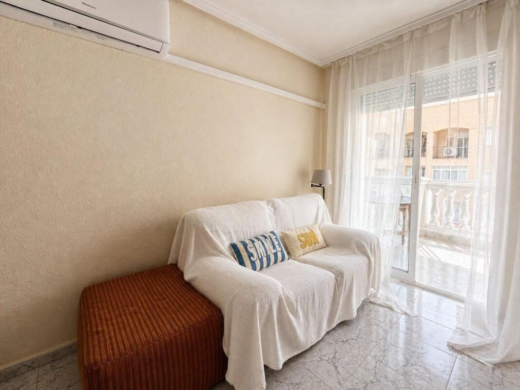 Apartament z 2 sypialniami, 60m² w Torrevieja, Hiszpania [ID: 0152-531075]