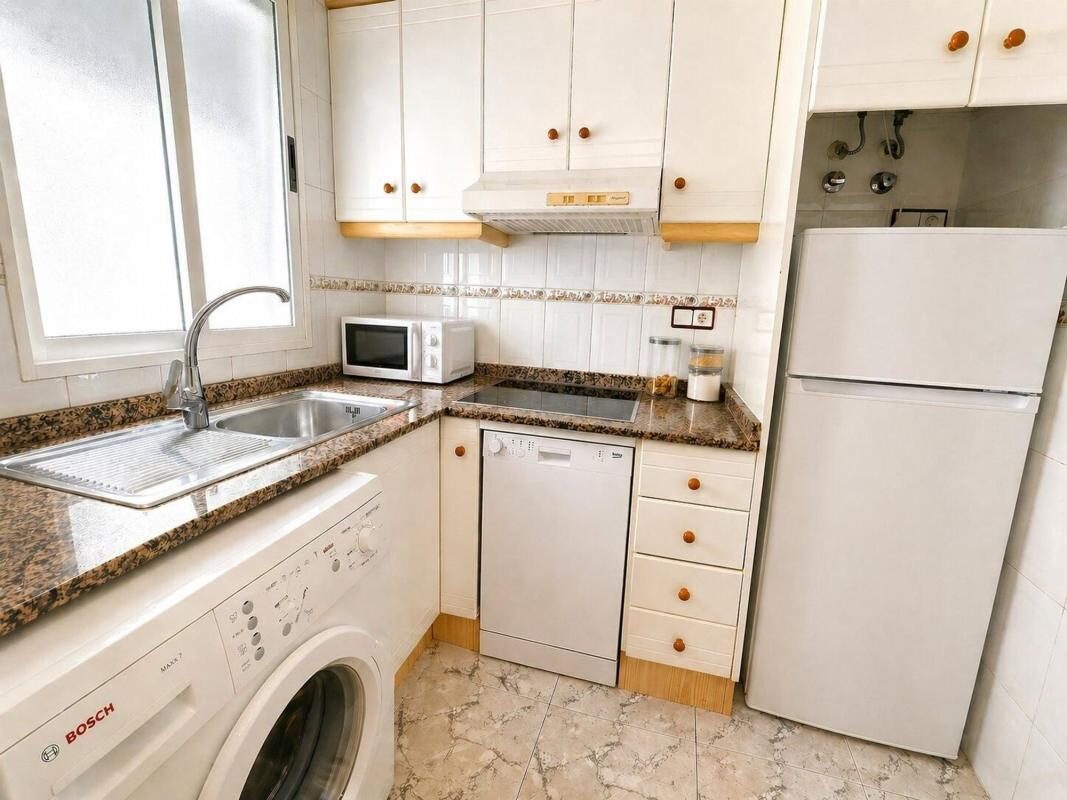 Apartament z 2 sypialniami, 60m² w Torrevieja, Hiszpania [ID: 0152-531075]