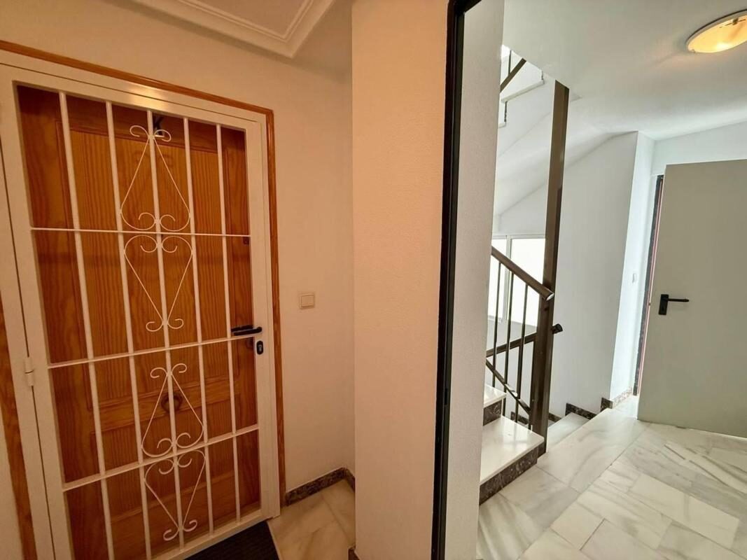 Apartament z 3 sypialniami, 77m² w Torrevieja, Hiszpania [ID: 0152-531068]
