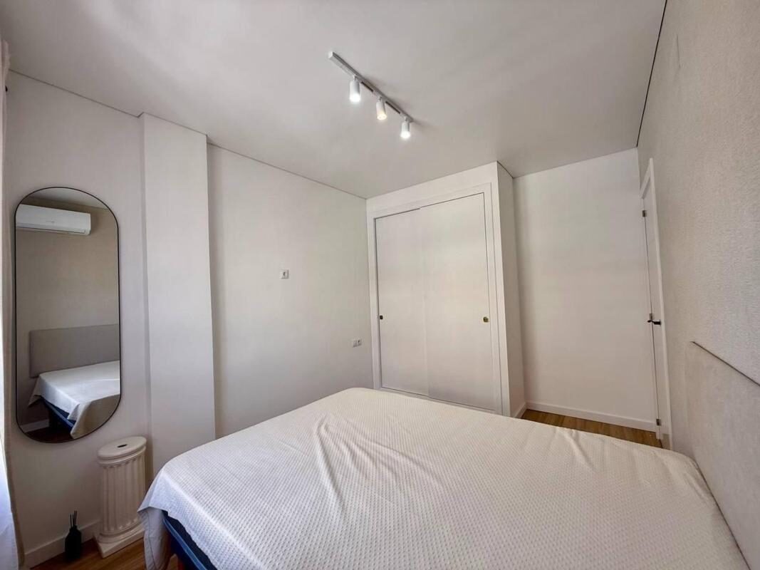 Apartament z 3 sypialniami, 77m² w Torrevieja, Hiszpania [ID: 0152-531068]