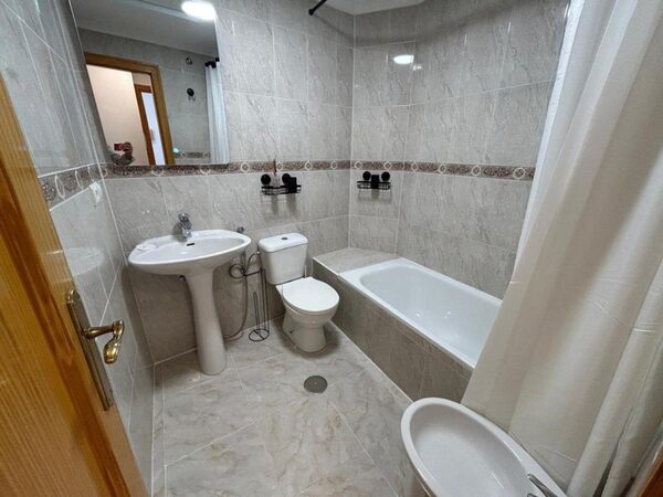 Apartamenty w Torrevieja, Hiszpania, 75m² - obraz 11