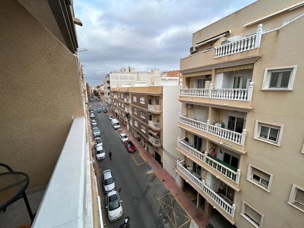 Apartament z 2 sypialniami, 75m² w Torrevieja, Hiszpania [ID: 0152-530820]