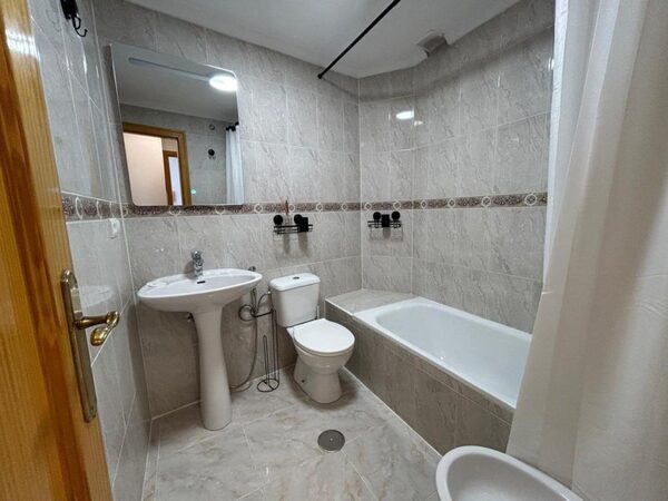 Apartamenty w Torrevieja, Hiszpania, 75m² - obraz 12