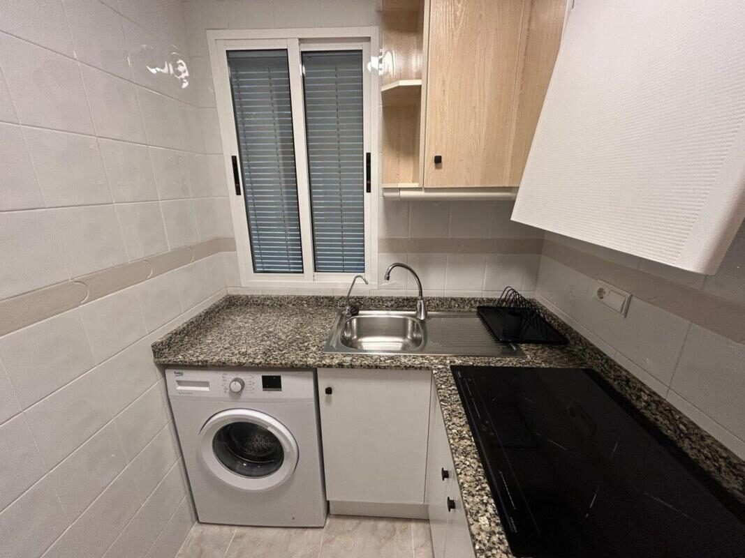 Apartament z 2 sypialniami, 75m² w Torrevieja, Hiszpania [ID: 0152-530820]