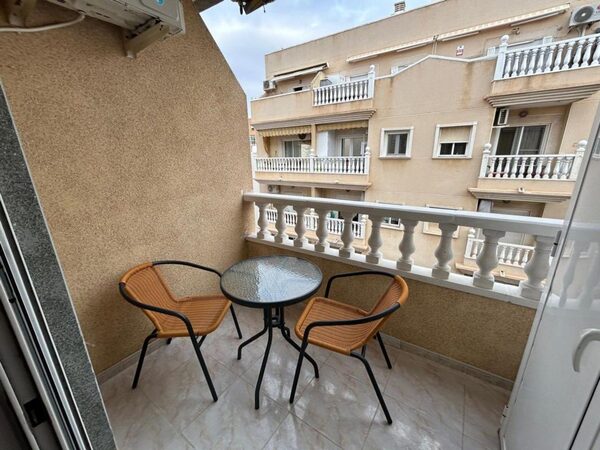 Apartamenty w Torrevieja, Hiszpania, 75m² - obraz 2