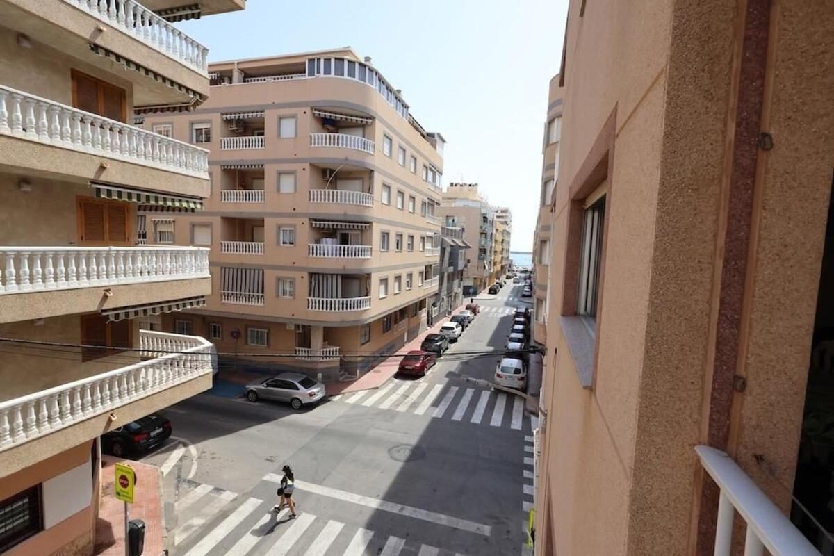 Apartament z 3 sypialniami, 85m² w Torrevieja, Hiszpania [ID: 0152-530108]