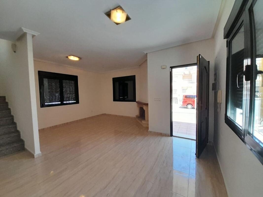 Willa z 5 sypialniami, 207m² w Рохалес, Hiszpania [ID: 0152-529704]