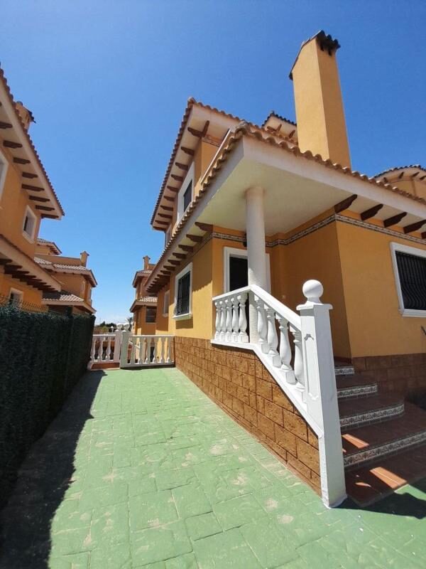 Willa w Рохалес, Hiszpania, 207m²