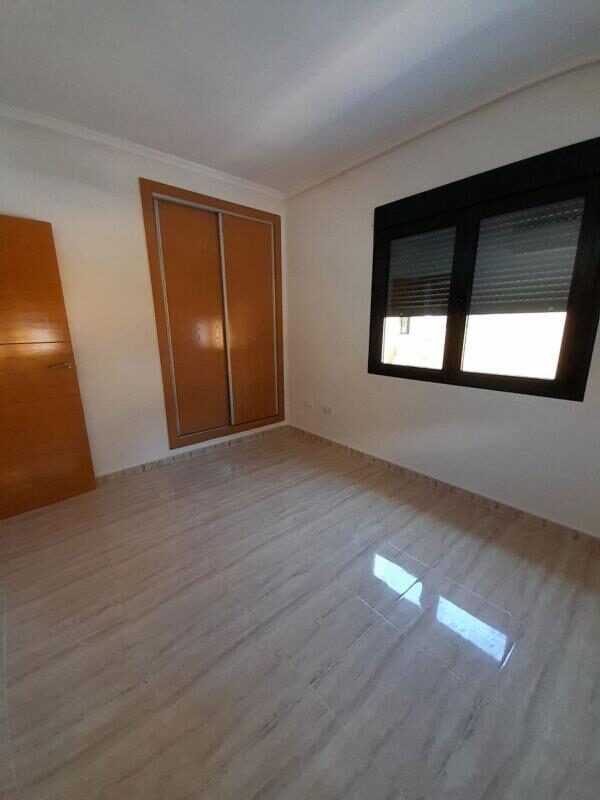Willa z 5 sypialniami, 207m² w Рохалес, Hiszpania [ID: 0152-529704]