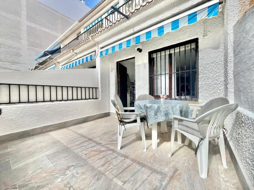 Квартира з 2 спальнями, 91м² в Торрев'єха, Іспанія [ID: 0152-529558]
