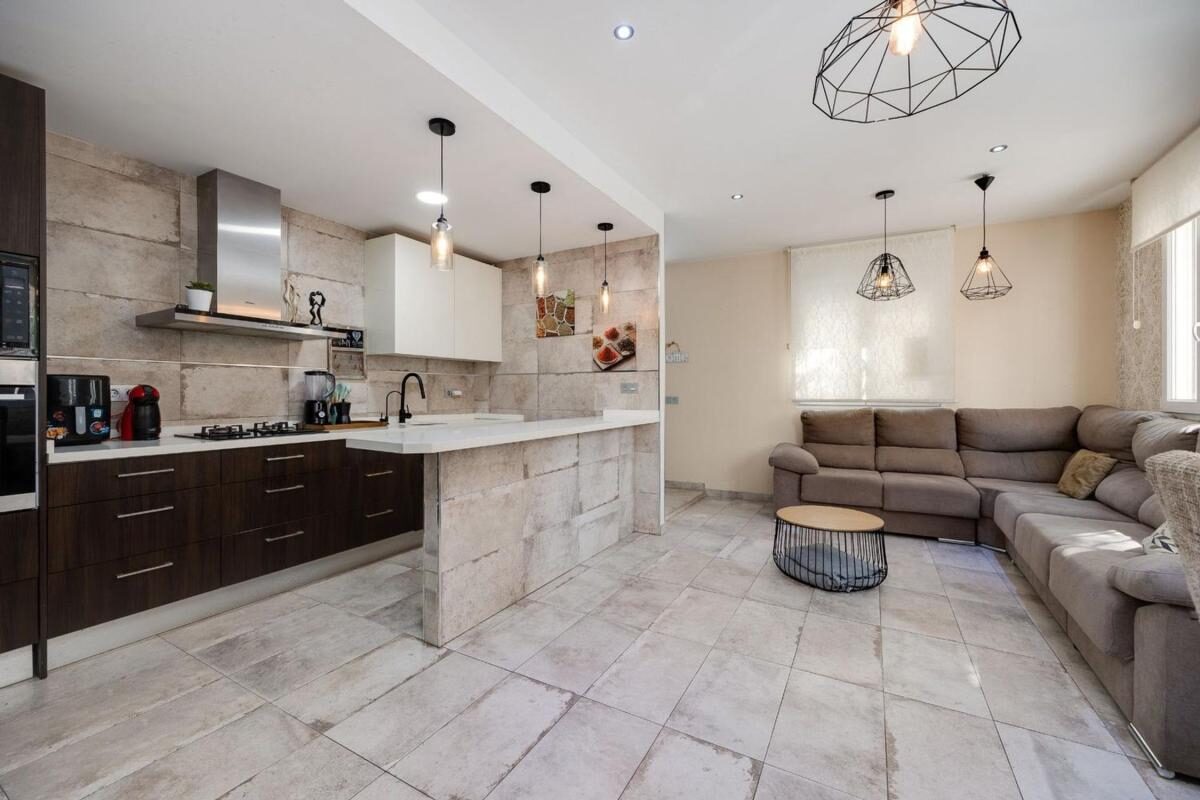 Townhouse with 3 bedrooms, 138m² in Torrevieja, Spain [ID: 0152-527767]