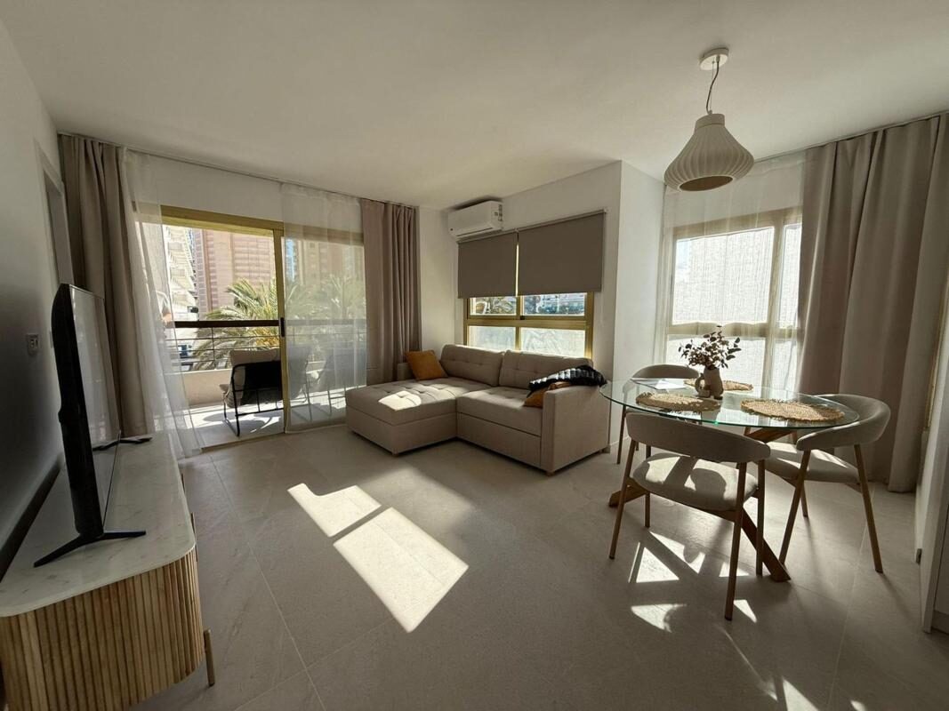 Apartamenty z 1 sypialnią, 50m² w Benidorm, Hiszpania [ID: 0152-527321]
