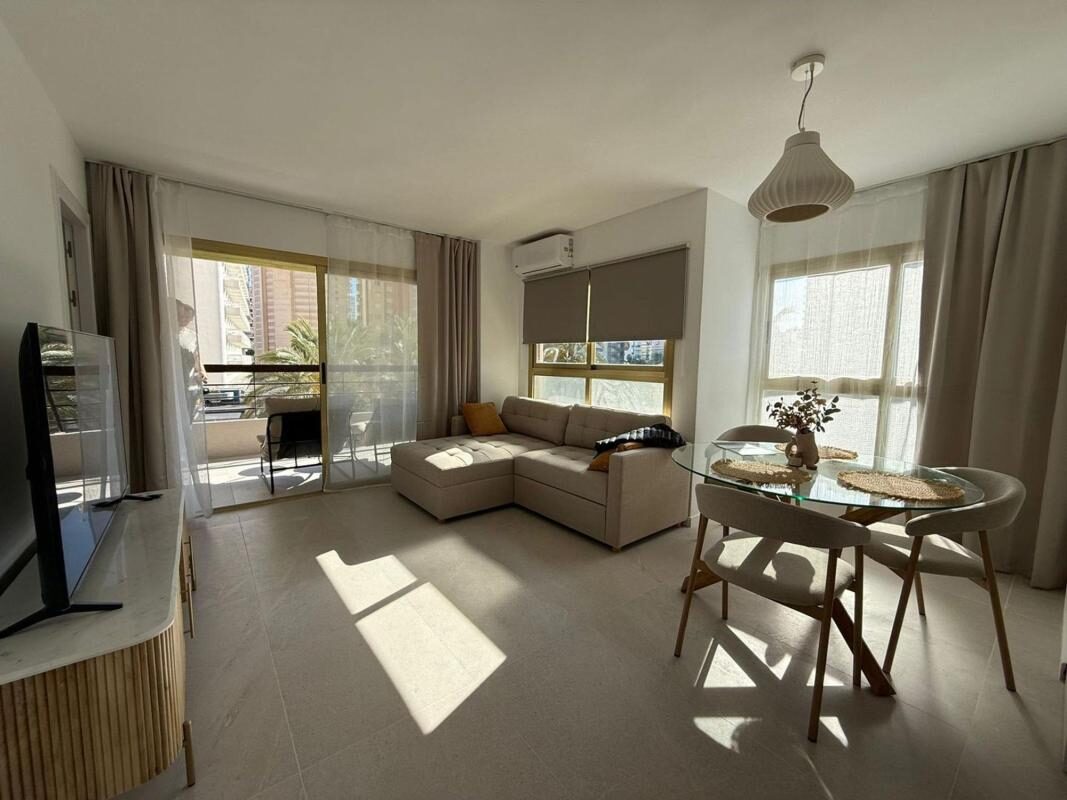 Apartamenty z 1 sypialnią, 50m² w Benidorm, Hiszpania [ID: 0152-527321]