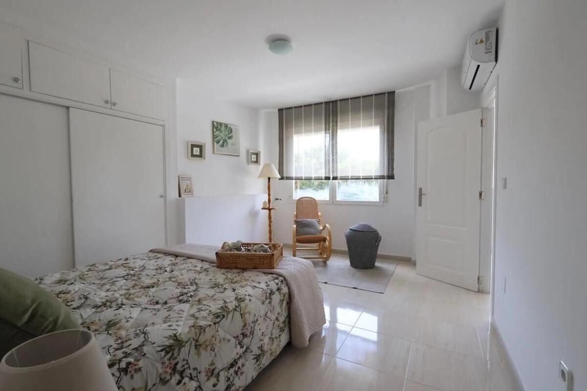 Apartament z 3 sypialniami, 110m² w Torrevieja, Hiszpania [ID: 0152-526354]