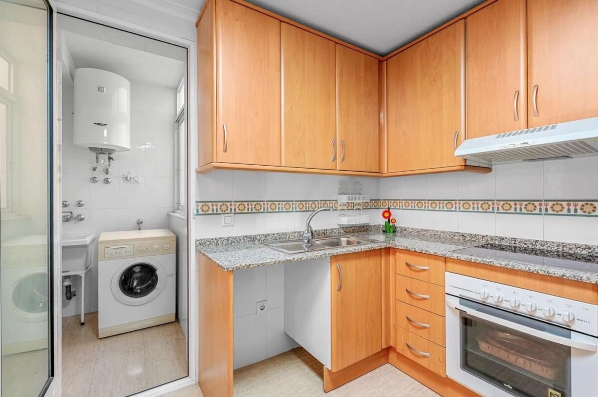 Apartment with 2 bedrooms, 100m² in Torrevieja, Spain [ID: 0152-526281]